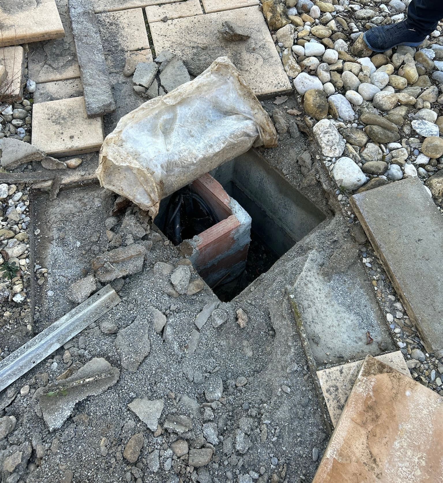 Débouchage d'un fourreau bouché à Marseille